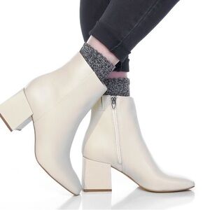 Dolce Vita H2O Imogen White Booties size 9.5
